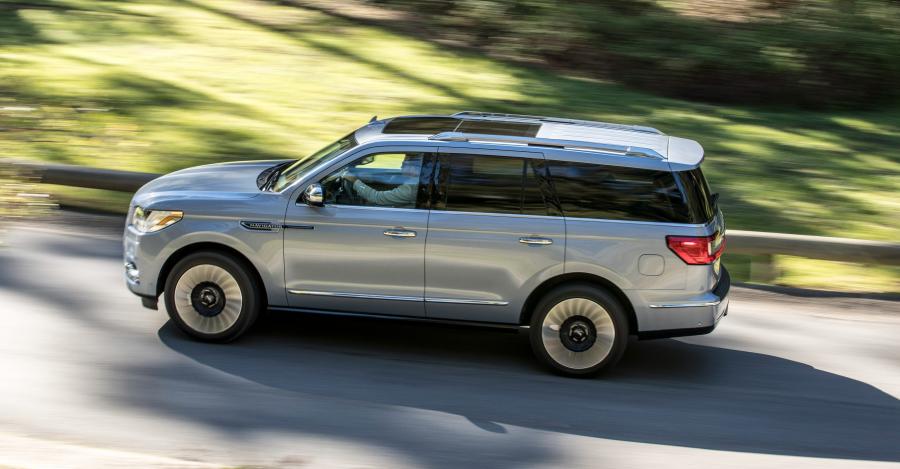  Lincoln Navigator Black Label 2017 года  (фото 15 из 52)